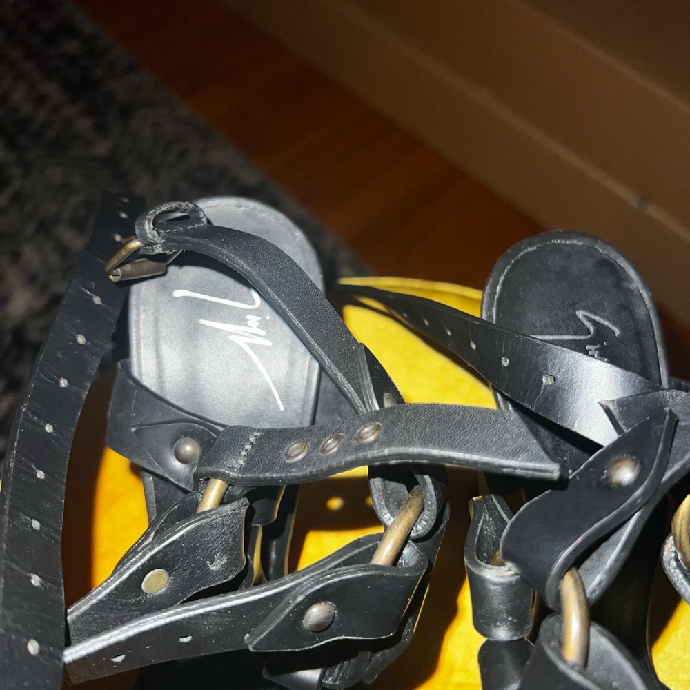 Giuseppe Zanotti Black Gladiator Sandals - Picture 5 of 6